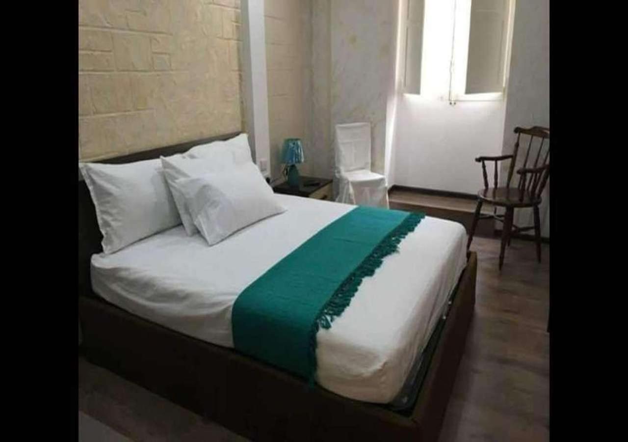 Charming Room In Peaceful Part Of Urban Valeta Msida Buitenkant foto